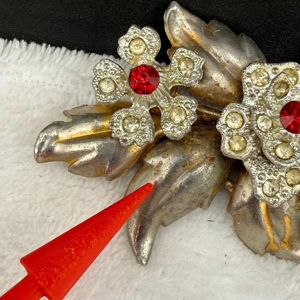 Vintage Pot Metal Brooch Flower Red Rhinestone Spray